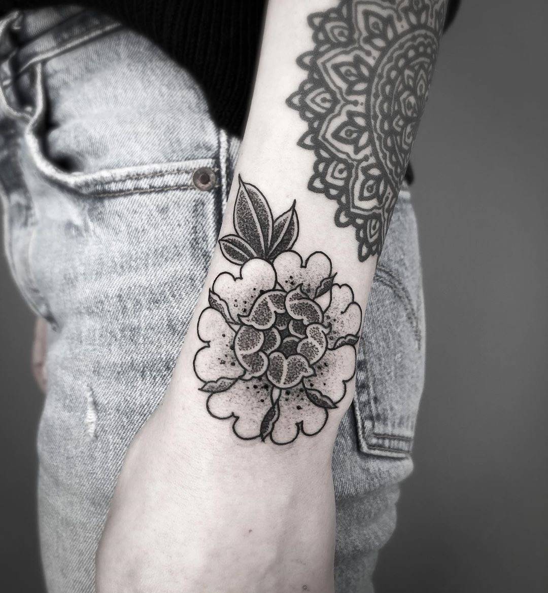 b体育：
上海纹身 点刺图腾纹身图案(图12)